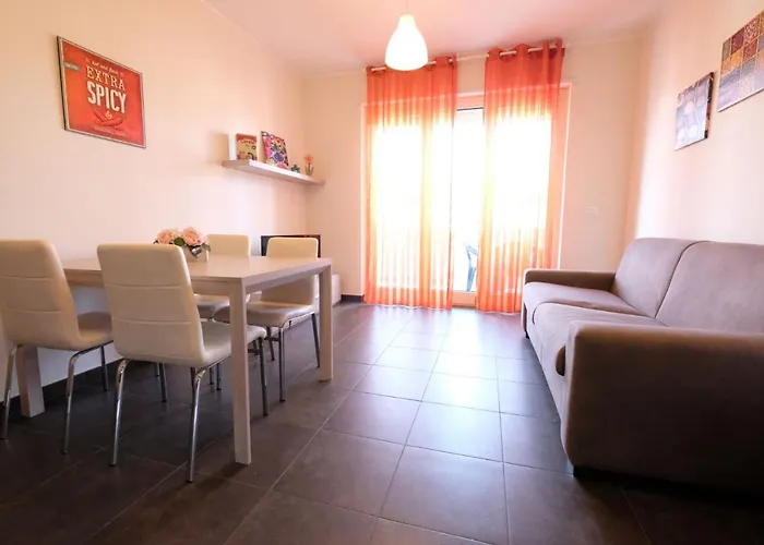 Claudia Int. M - アパート *